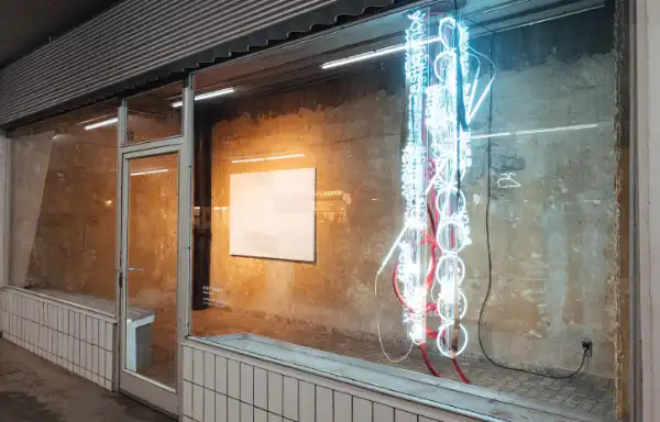 Installation von Lukas Heerich in Köln.